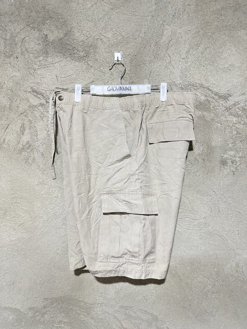 Uniqlo Cargo Shorts (Category: Shorts) located in Ozamiz City. Submitted by quick_done_deals (Listing ID 1466365485, Image 2). Description: 🛒 ** Uniqlo Cargo ** 💯 Excellent Condition 📐 Dimes: Length: 21 Waist: 36-40 Leg Opening: 12 🔍 Issue: See last Pic 🎨 Color Rate: 9.5 / 10.
