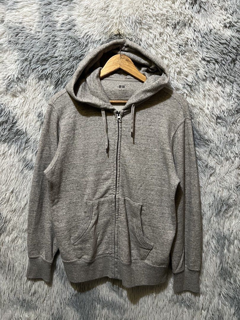 Uniqlo fleece full zip jacket (Category: Coats, Jackets and Outerwear) located in Calamba. Submitted by nevrek02 (Listing ID 1466391862, Image 1). Description: Uniqlo fleece full zip jacket Like new condition Color rate 10/10 Size Large W22 x L28 No issue 680 plus shipping .