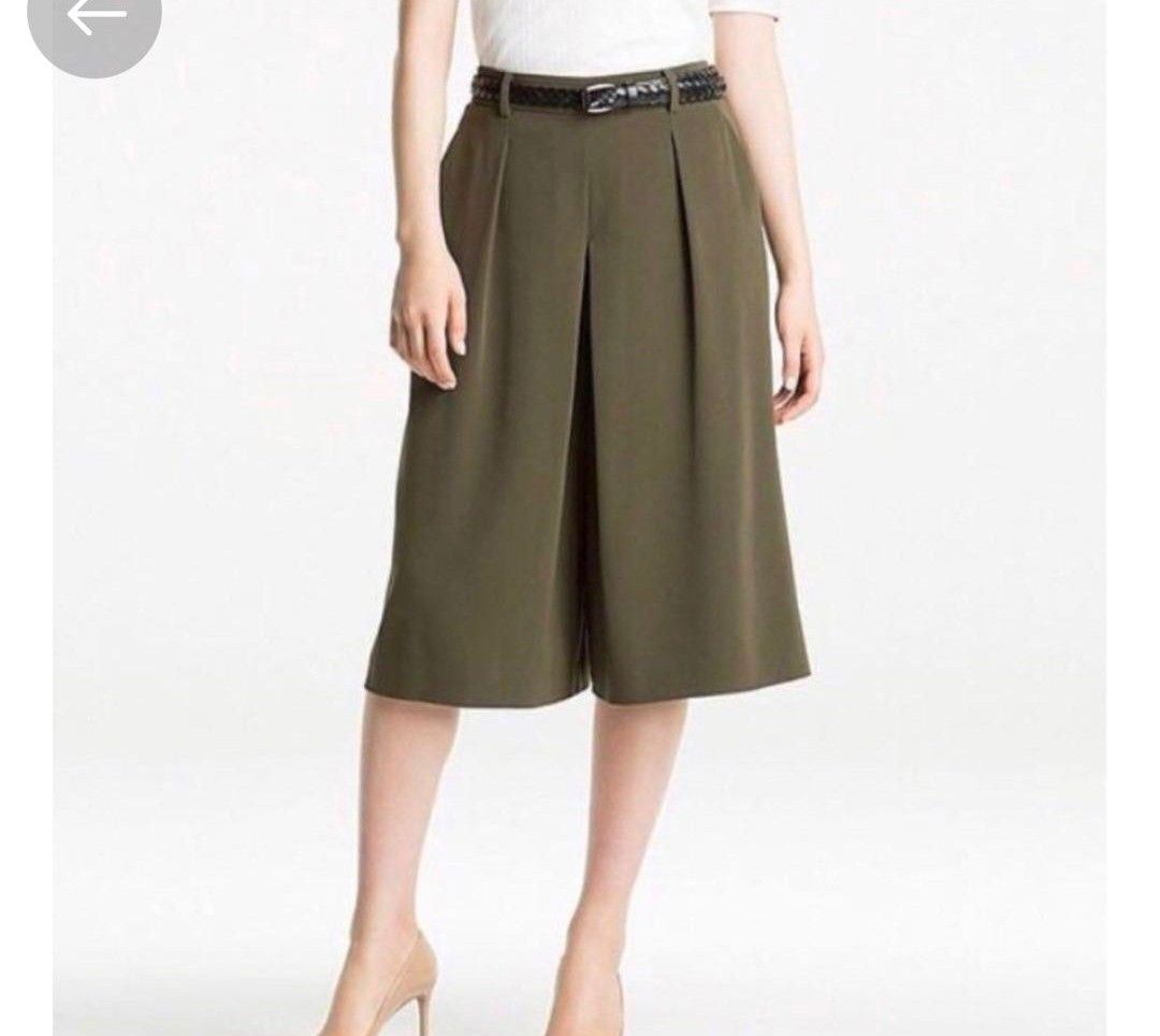 Uniqlo Gaucho Drape Pants (Category: Other Bottoms) located in Angeles City. Submitted by miss_independent01 (Listing ID 1466368754, Image 2). Description: Uniqlo Gaucho Drape Pants Color: Olive Width: 16 (Large on tag) Length: 27 MOP: Gcash ✅ Mine Now, Pay Now ✅ First to Pay, Gets the Item 📍 PAMPANGA Courier: JnT 🚚🚚 PM 💌💌.