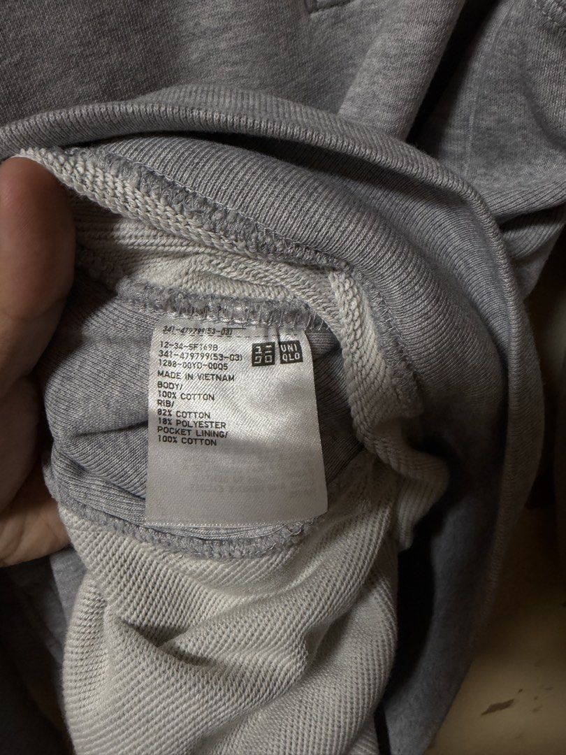 Uniqlo Half-zip (Category: Coats, Jackets and Outerwear) located in Baguio. Submitted by ralfminrod (Listing ID 1466559272, Image 3). Description: Legit As new condition Size Small 10/10.