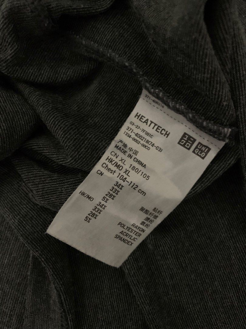 Uniqlo Heat Tech XL Vneck (Category: Tshirts & Polo Shirts ) located in Manila. Submitted by deehumphrey (Listing ID 1466338331, Image 3). Description: Uniqlo HEAT TECH DarkGray Size XL on tag V-neck Dimes W 23 - L 34.
