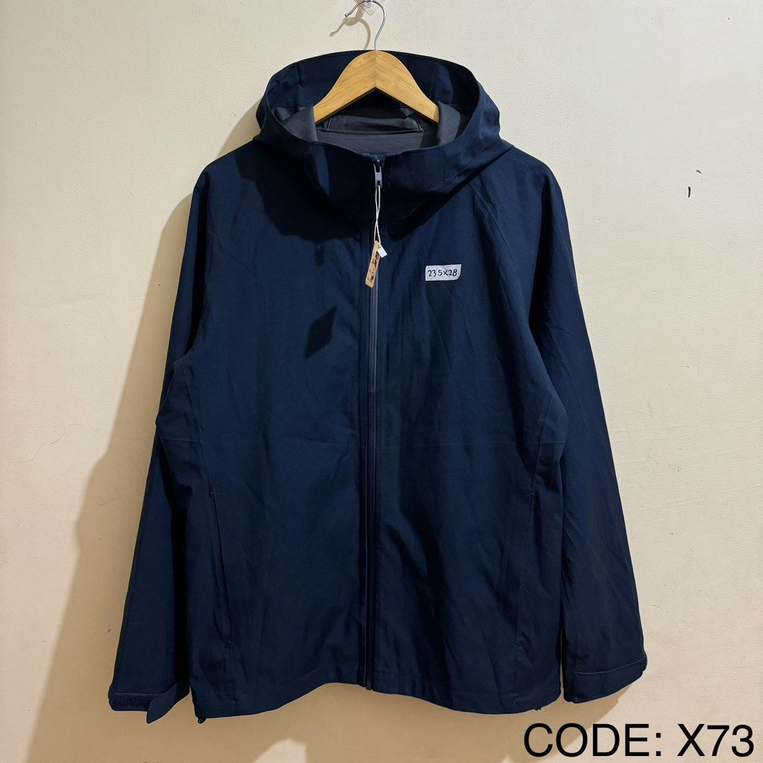 UNIQLO MEN’S BLOCKTECH PARKA (Category: Coats, Jackets and Outerwear) located in Manila. Submitted by thrifthing_121102 (Listing ID 1466509487, Image 1). Description: UNIQLO MEN’S BLOCKTECH PARKA •SIZE LARGE •WIDTH - 23.5” •LENGTH - 28” •EXCELLENT CONDITION •NO ISSUES ₱899 + SF ✅All items are in excellent to new condition. ✅Color may vary due to lighting. 📦J&T Express or Lalamove Shipping. 💸Gcash Payment. 📍Moonwalk, Paranaque City.