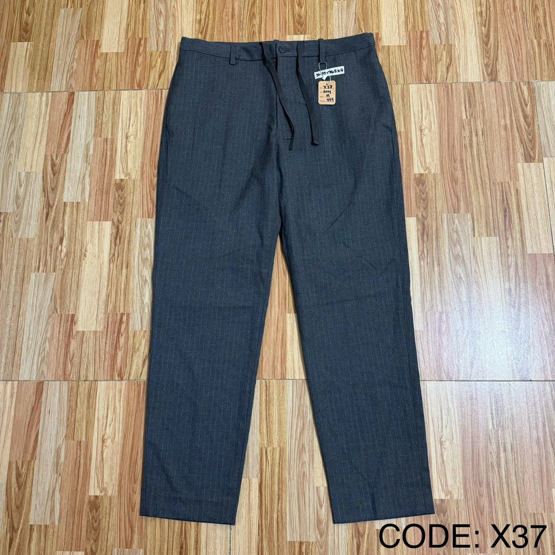 UNIQLO MEN’S EZY ANKLE PANTS (Category: Trousers) located in Manila. Submitted by thrifthing_121102 (Listing ID 1466500747, Image 1). Description: UNIQLO MEN’S EZY ANKLE PANTS •SIZE MEDIUM •WAIST - 31-33” •LENGTH - 36.5” •HEM - 7” •EXCELLENT CONDITION •NO ISSUES ₱599 + SF ✅All items are in excellent to new condition. ✅Color may vary due to lighting. 📦J&T Express or Lalamove Shipping. 💸Gcash Payment. 📍Moonwalk, Paranaque City.