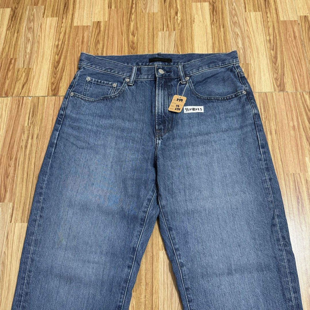 UNIQLO MEN’S REGULAR FIT JEANS (Category: Jeans) located in Manila. Submitted by thrifthing_121102 (Listing ID 1466503378, Image 2). Description: UNIQLO MEN’S REGULAR FIT JEANS •SIZE 33” •WAIST - 33” •LENGTH - 40” •HEM - 7.5” •EXCELLENT CONDITION •NO ISSUES ₱699 + SF ✅All items are in excellent to new condition. ✅Color may vary due to lighting. 📦J&T Express or Lalamove Shipping. 💸Gcash Payment. 📍Moonwalk, Paranaque City.
