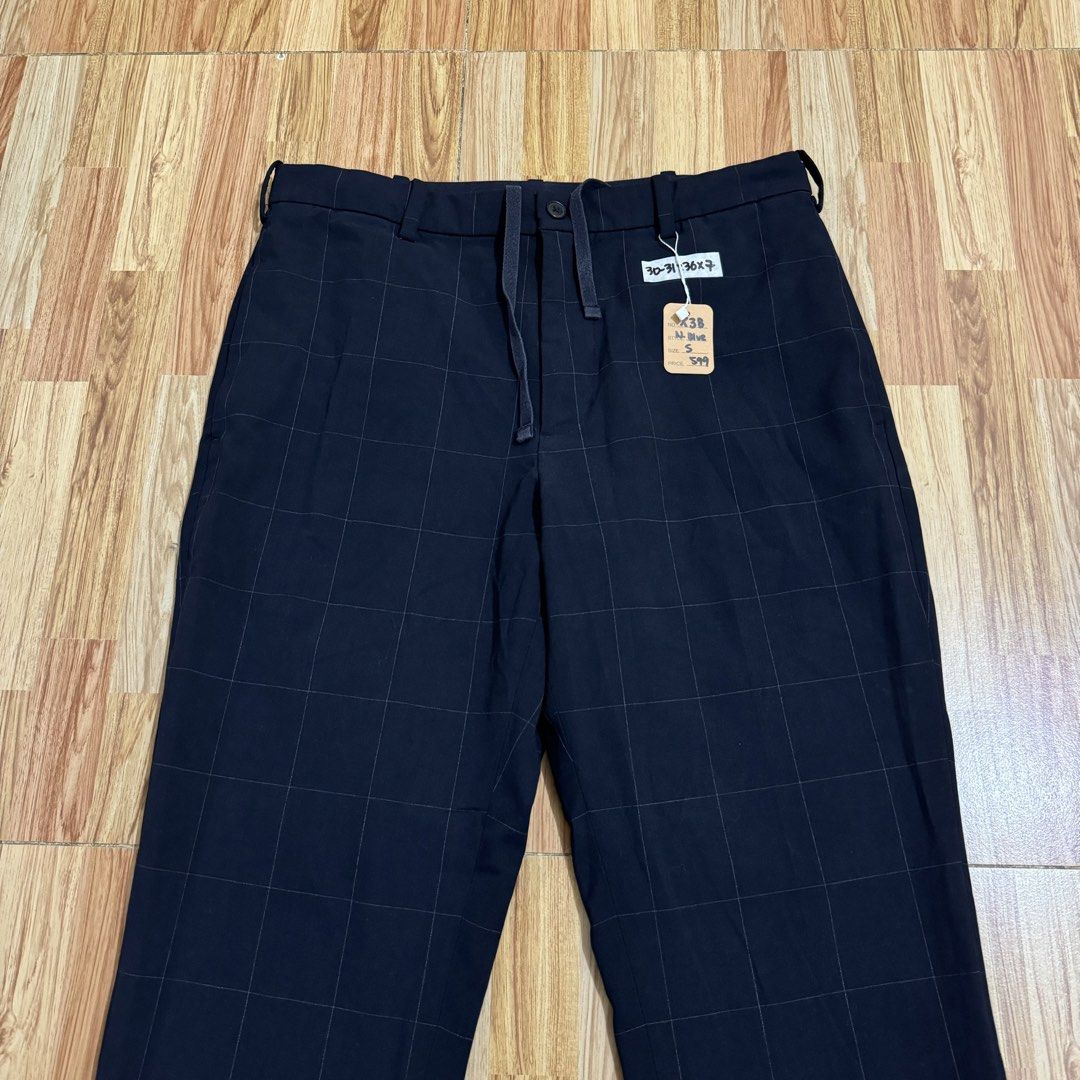 UNIQLO MEN’S SMART ANKLE PANTS (Category: Trousers) located in Manila. Submitted by thrifthing_121102 (Listing ID 1466500994, Image 2). Description: UNIQLO MEN’S SMART ANKLE PANTS •SIZE SMALL •WAIST - 30-31” •LENGTH - 36” •HEM - 7” •EXCELLENT CONDITION •NO ISSUES ₱599 + SF ✅All items are in excellent to new condition. ✅Color may vary due to lighting. 📦J&T Express or Lalamove Shipping. 💸Gcash Payment. 📍Moonwalk, Paranaque City.