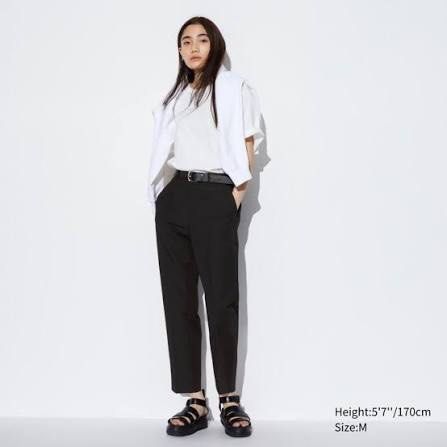 Uniqlo Smart Ankle Pants (Category: Other Bottoms) located in Quezon City. Submitted by onthehanger_ph (Listing ID 1466378899, Image 1). Description: Popular Uniqlo smart ankle pants in black No issues, just crinkled from storage.