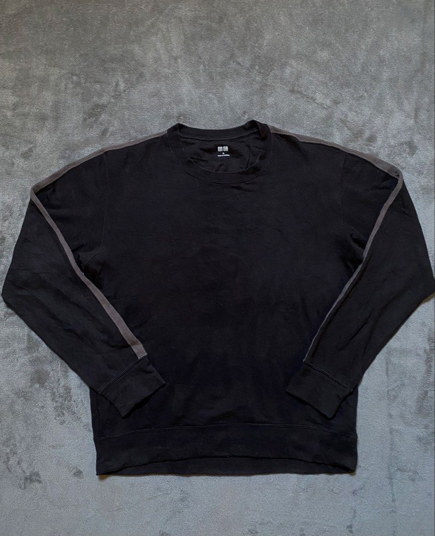 Uniqlo Sweatshirt (Category: Hoodies) located in Catarman. Submitted by value.fits (Listing ID 1466446791, Image 1). Description: Size:M.