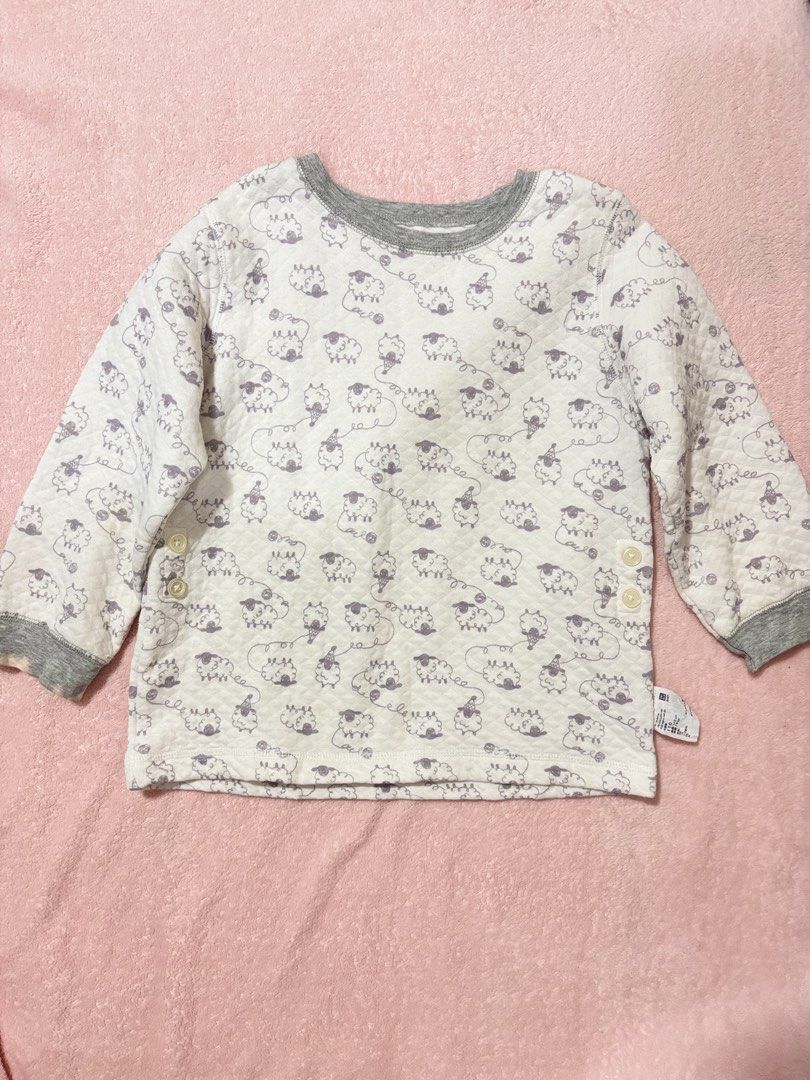 UNIQLO Toddler Quilted Top (Category: Babies & Kids Fashion) located in Quezon City. Submitted by closettreasure123 (Listing ID 1466485792, Image 2). Description: 3-4yrs old Bleach stain on the hand part but unnoticeable .
