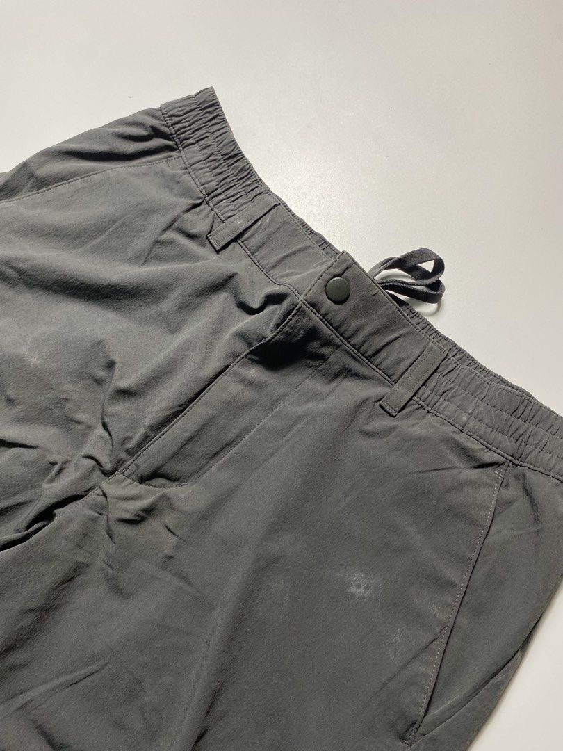 Uniqlo Trek Pants (Category: Activewear) located in Tacloban City. Submitted by kanye_east1 (Listing ID 1466483381, Image 2). Description: Details 32-34 waist 42 length 8 hem Excellent Condition Issue Cut wash tag 9.5/10 color rate.