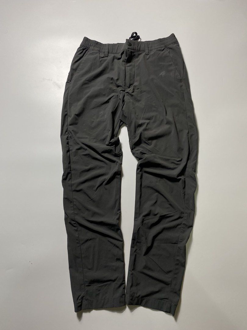 Uniqlo Trek Pants (Category: Activewear) located in Tacloban City. Submitted by kanye_east1 (Listing ID 1466483381, Image 1). Description: Details 32-34 waist 42 length 8 hem Excellent Condition Issue Cut wash tag 9.5/10 color rate.