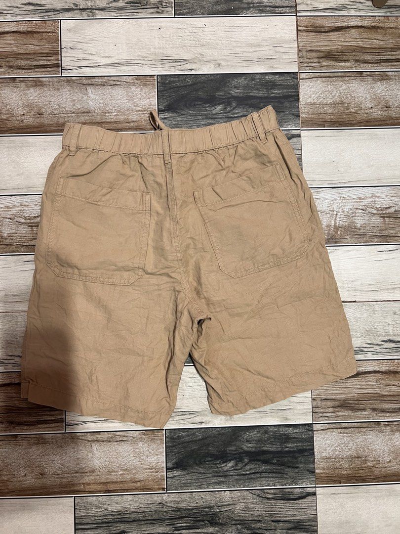 Uniqlo walkshorts (Category: Shorts) located in Silay City. Submitted by jeffreyxsummer (Listing ID 1466459997, Image 3). Description: See photo for more details.
