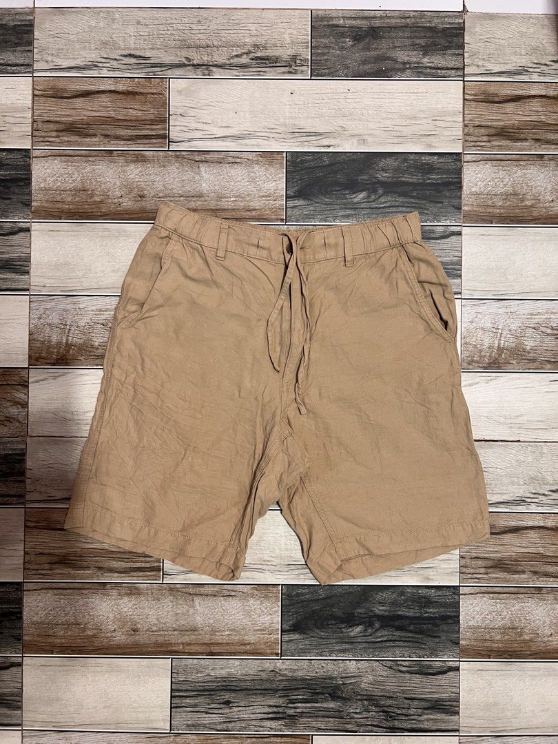 Uniqlo walkshorts (Category: Shorts) located in Silay City. Submitted by jeffreyxsummer (Listing ID 1466459997, Image 2). Description: See photo for more details.