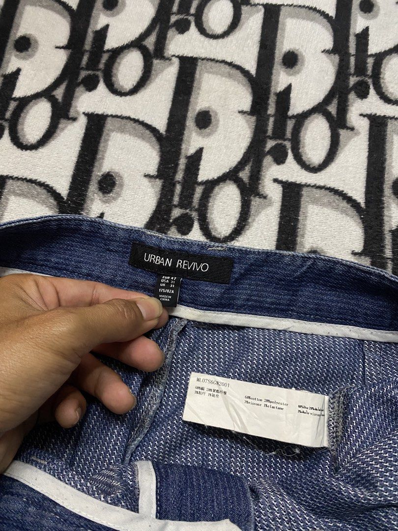 Urban Revivo Baker Pants (Category: Jeans) located in Alfonso. Submitted by clyde.nicole.cerilo1 (Listing ID 1466353105, Image 3). Description: Urban Revivo Baker Pants 30-32 Waistline 38 Length 12 Thighs 6.5 Hem Complete tags 9/10 Color Rate And Condition Light Fade On Knee Part In Good Condition overall Located at Amuyong Alfonso Cavite Payment First Shipped Via J&t Express .