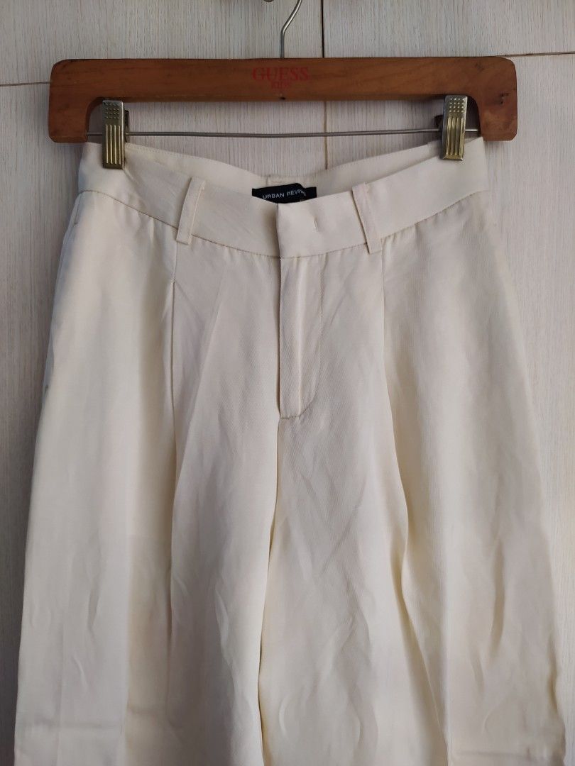URBAN REVIVO Pants (Category: Other Bottoms) located in Bacoor. Submitted by lieze (Listing ID 1466446252, Image 1). Description: high waist fit 25-26 waistline in pastel yellow color.