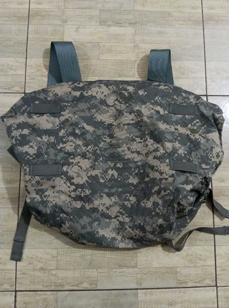 US Army ACU Protected Gear Backpack Duffle Bag (Category: Backpacks) located in General Santos City (Dadiangas). Submitted by silvervintage77 (Listing ID 1466468687, Image 3). Description: US Army ACU Protected Gear Backpack Duffle Bag Like new 10/10 color rate.