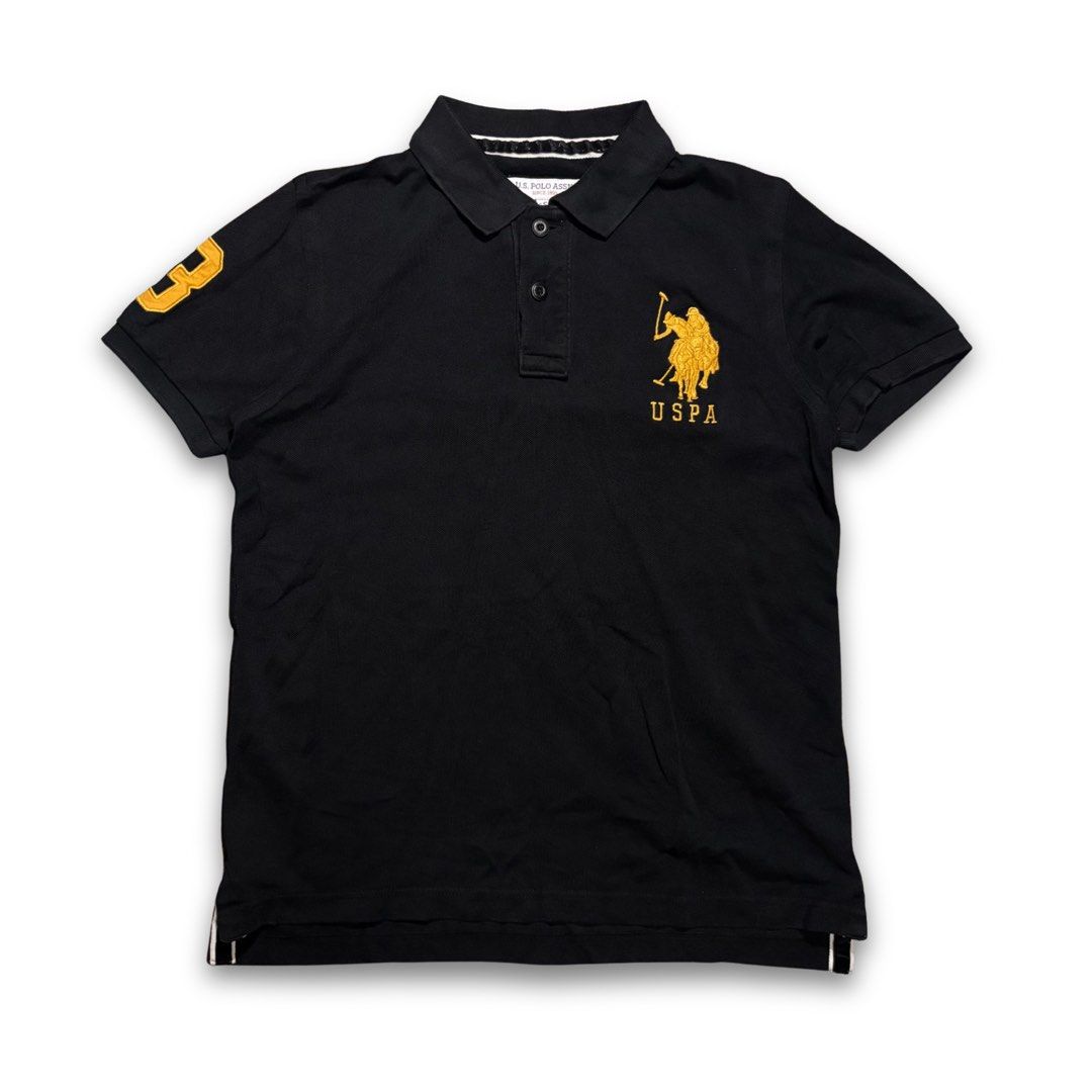 US POLO ASSN (Category: Tshirts & Polo Shirts ) located in Quezon City. Submitted by thriftg00dies (Listing ID 1466495958, Image 1). Description: US POLO ASSN Dimes: 19x23.5(Front)25(Back) Fits: M Color rate: 9.5/10 Condition: 9.5/10 No Issue, Need wash only 500.
