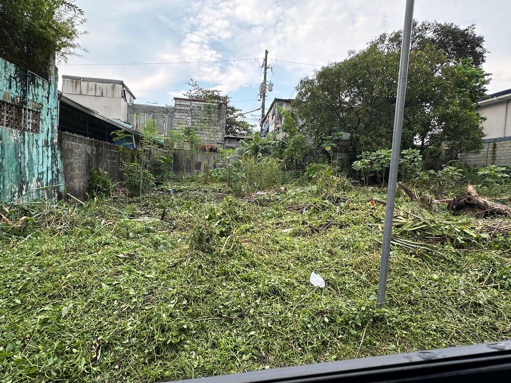 Vacant lot residential land in Alabang South Very Close to EVIA Mall!! (Category: Lot) located in Calamba. Submitted by clearoutbyc (Listing ID 1466470124, Image 2). Description: JADE HEIGHTS | CLEAN TITLE | CASH BUYERS ONLY 📍 Prime Location in Muntinlupa (Alabang South) 📐 Lot Area: 240 sqm 💰 Asking Price: ₱6M (CASH) Buyer pays for all expenses 📄 Clean Title 🌟 PRIME LOCATION. EXCELLENT INVESTMENT POTENTIAL. Located in a strategic and highly 