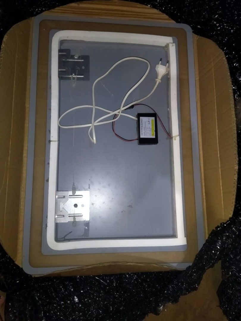 VANITY MIRROR (Category: Mirrors) located in Manila. Submitted by naizasophi12695 (Listing ID 1466528345, Image 2). Description: Touch screen.
