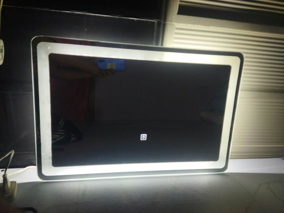 VANITY MIRROR (Category: Mirrors) located in Manila. Submitted by naizasophi12695 (Listing ID 1466528345, Image 1). Description: Touch screen.