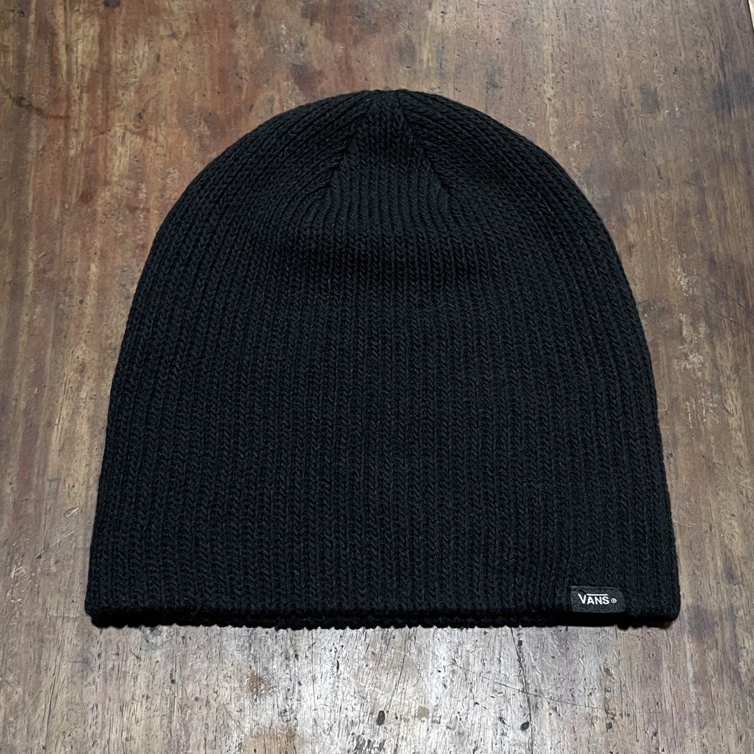 Vans Core Basics Beanie (Category: Beanies) located in Pandi. Submitted by 28hundreds (Listing ID 1466453366, Image 2). Description: Vans Core Basics Beanie OSFA (one size fits all) excellent condition, authentic see detailed pics to appreciate the piece thank you. - 400 +sf bulacan.