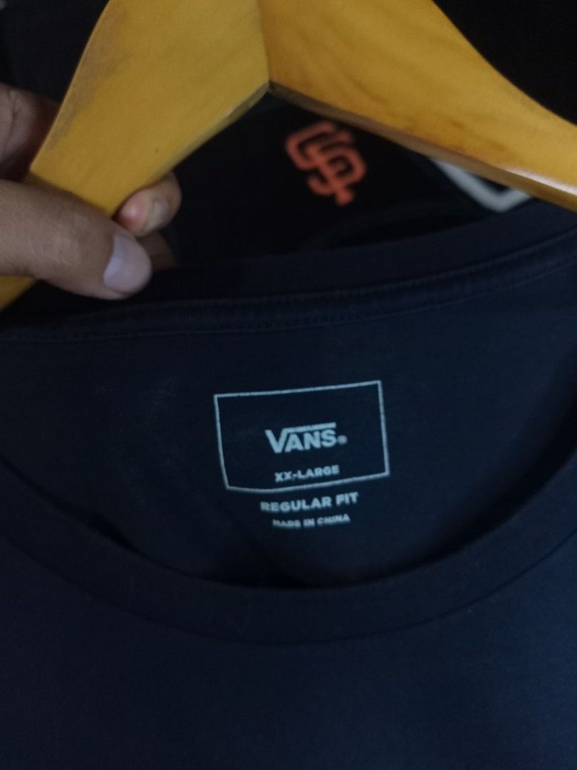 Vans Off The Wall Black Tee (Category: Tshirts & Polo Shirts ) located in Castilla. Submitted by stignapamorma (Listing ID 1466491045, Image 3). Description: Size - 22.5x30.5 Condition - Excellent Color Rate - 9/10 Issue - None Price - 450+SF.