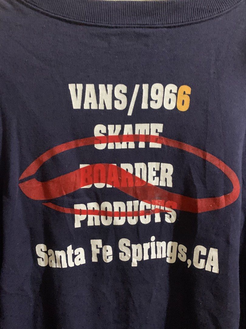 Vans vintage sweatshirt (Category: Activewear) located in Zamboanga. Submitted by totsthrifted (Listing ID 1466527640, Image 3). Description: EXCELLENT CONDITION NO ISSUE SIZE: LARGE PM📩.