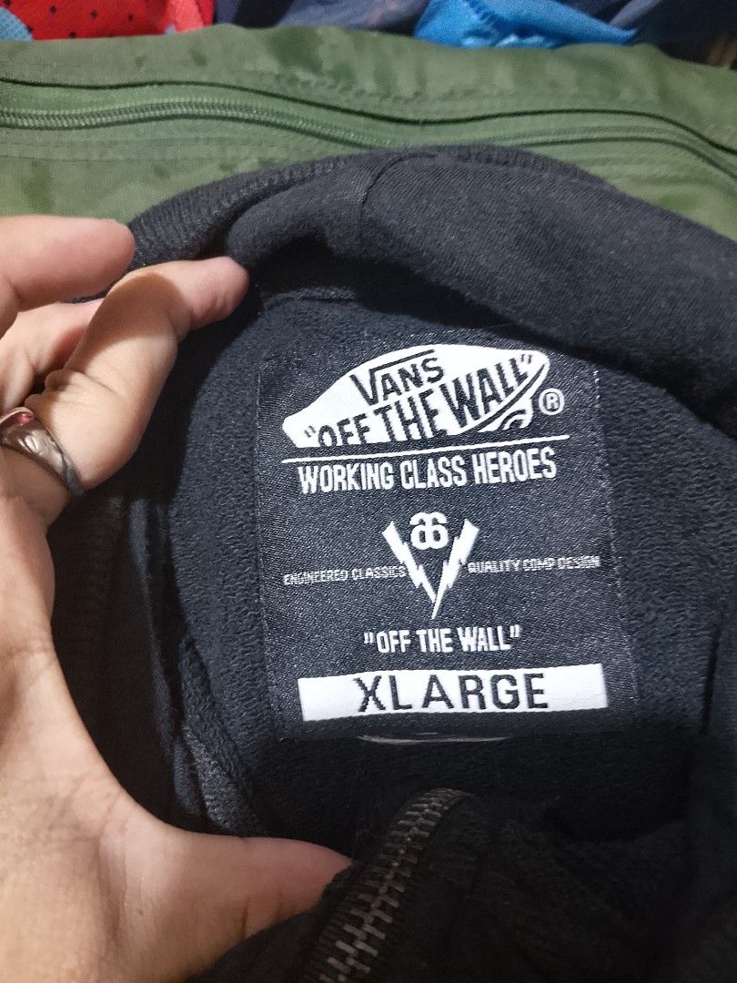 Vans working class heroes (Category: Coats, Jackets and Outerwear) located in Surigao. Submitted by joshuabayang (Listing ID 1466459255, Image 1). Description: no issue color rate 9/10 mop gcash mod j&t strictly payment first no reservation no cancellation.