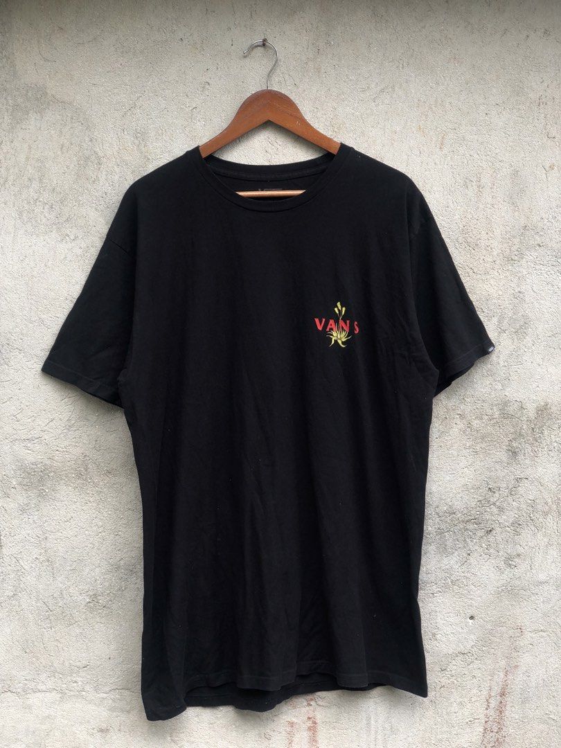 VANS"DESERT PACK TSHIRT" (Category: Activewear) located in Cebu City. Submitted by jeboxjayveejebo (Listing ID 1466386204, Image 1). Description: VANS "DESERT PACK TSHIRT"🔥🔥🔥 ‎W📏22.5 ‎L📏33 ‎▪️Color rate-9.5/10 ‎▪️Condition rate-9.5/10 ‎▪️Issue-1 TINY PINHOLE MINIMAL CRACKPRINTS (NOT VISIBLE)‼️ ‎EXCELLENT CONDITION🔥 ‎DM FOR THE CLAIM PRICE🏷️ ‎ ‎Message us for more questions or reservations. ‎💡Actual color may vary due to lighting ‎ ‎DISCLA