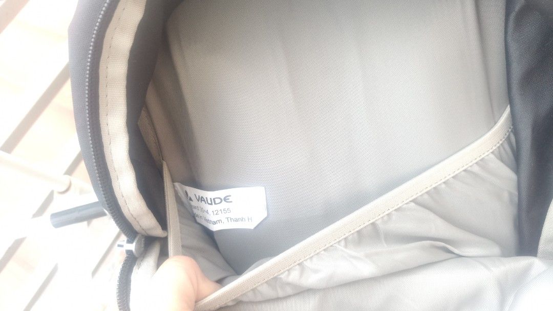 Vaude Wizard 30+4 Backpack Black (Category: Hiking & Camping) located in Caloocan City. Submitted by rymorales (Listing ID 1466388289, Image 1). Description: Authentic Vaude Wizard 30+4 Hiking Backpack - Color: Black - Size: M - Ventilation: Mesh back panel design for maximum airflow and comfort - Fit: Fully adjustable shoulder straps, chest strap, and hip belt - Storage: Multiple zippered compartments for easy organization - Extra: Includes brig