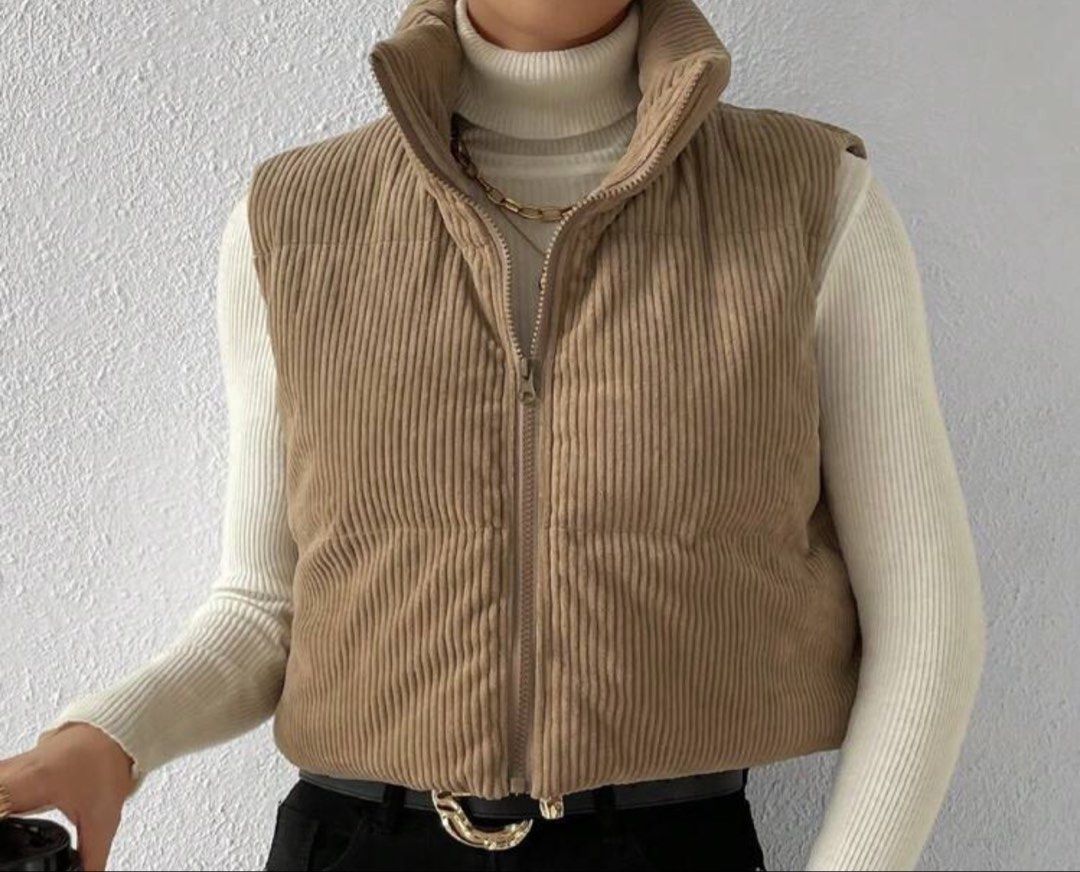 Vest padded coat (Category: Coats, Jackets and Outerwear) located in Valenzuela. Submitted by coleenfern_ (Listing ID 1466336793, Image 1). Description: .