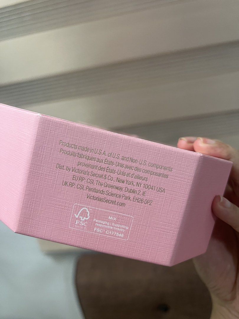 Victoria's Secret Bombshell Mini Eau De Parfum Gift Set (Category: Fragrance & Deodorants) located in Valenzuela. Submitted by shop_joyu (Listing ID 1466394142, Image 2). Description: Authentic Victoria's Secret Picked with Love Mini Coffret Set - Fresh from 🇺🇸 - Includes 3 travel-sized 7ml / 0.23 fl oz fragrances: Bombshell, Bombshell Seduction, and Bombshell Bouquet Loc: SJDM, Bulacan.