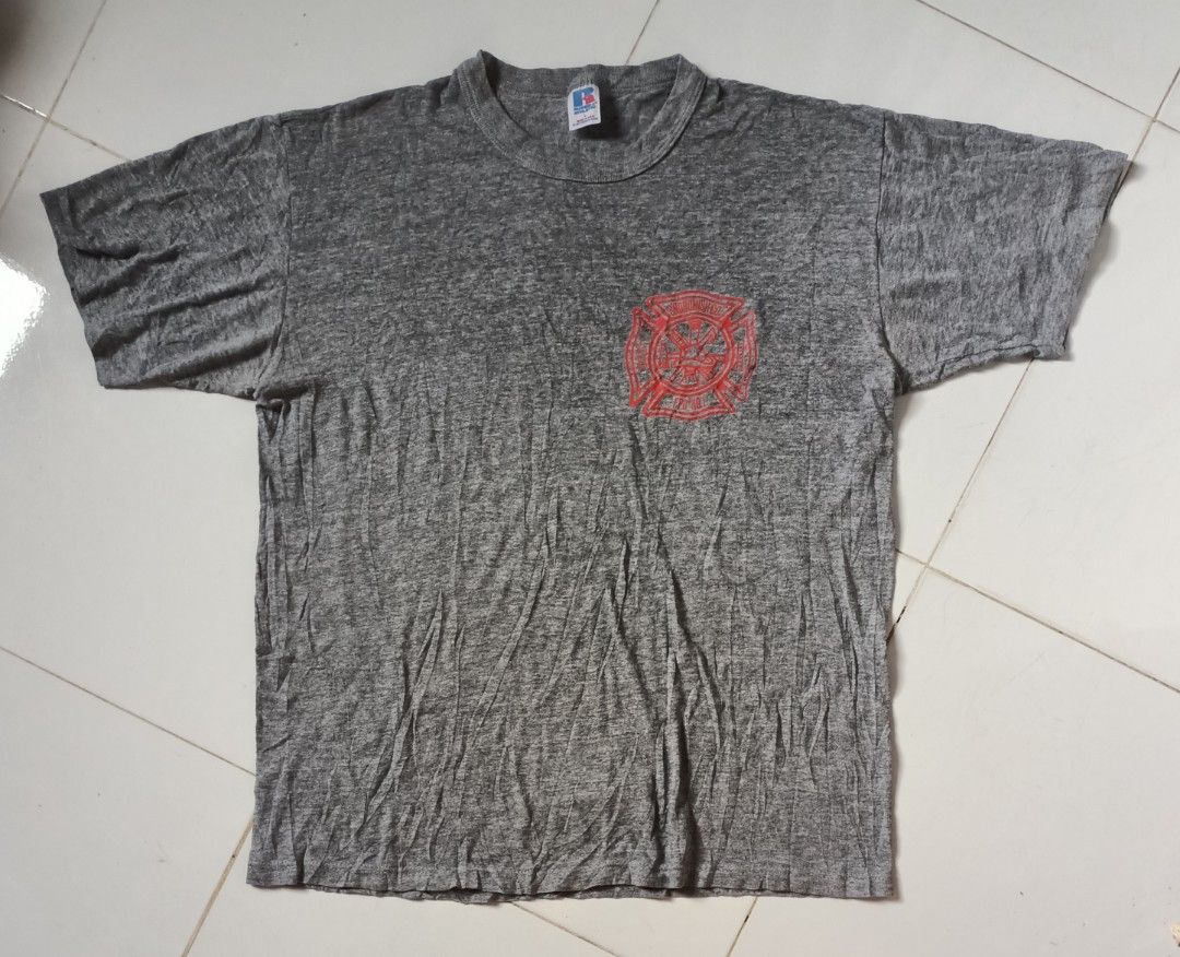 Vintage 89's russell Athletic tee (Category: Tshirts & Polo Shirts ) located in Asingan. Submitted by arnelpalaris8 (Listing ID 1466551817, Image 2). Description: Vintage 80's russell athletic Tee Size Large 21 width 27 Length Verygood condition PM ME.