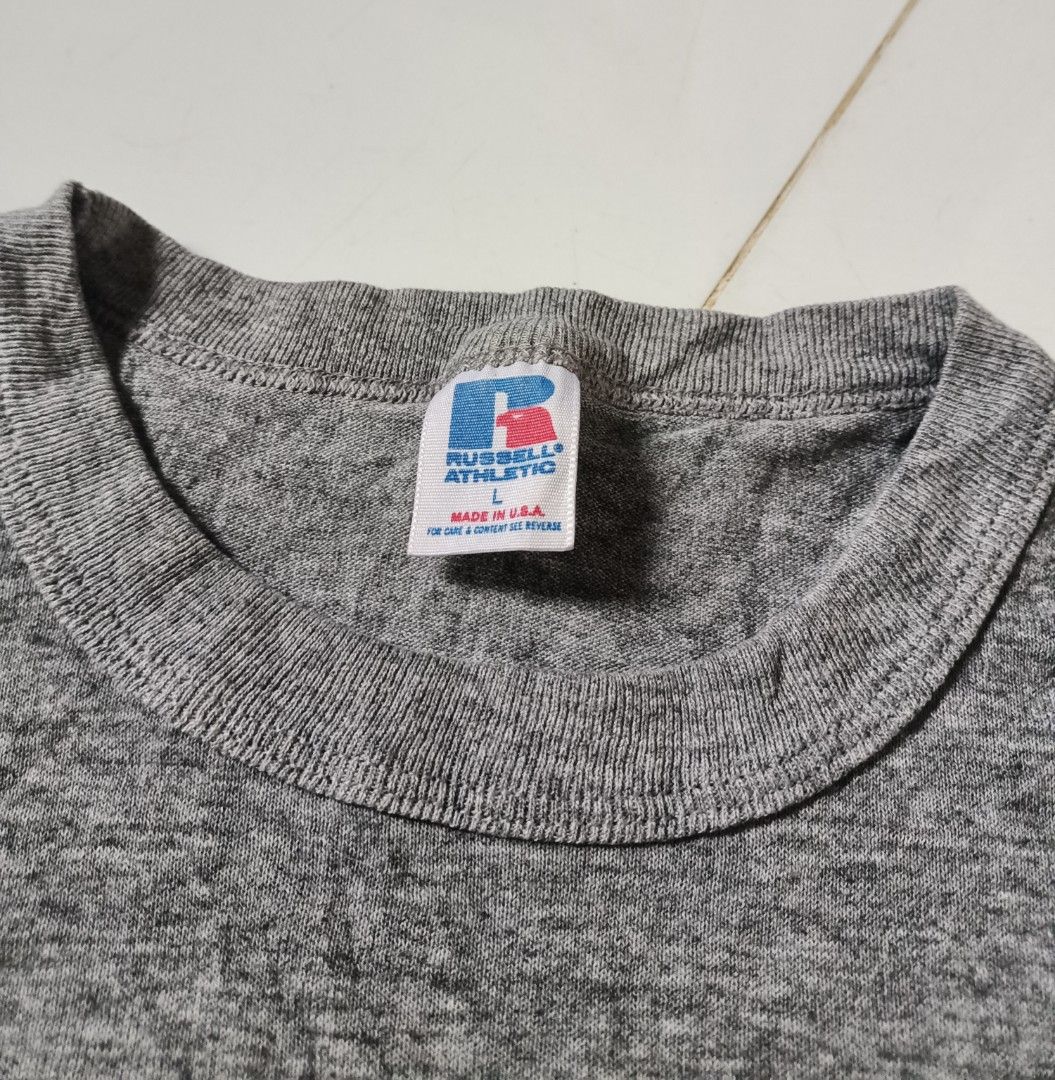Vintage 89's russell Athletic tee (Category: Tshirts & Polo Shirts ) located in Asingan. Submitted by arnelpalaris8 (Listing ID 1466551817, Image 3). Description: Vintage 80's russell athletic Tee Size Large 21 width 27 Length Verygood condition PM ME.