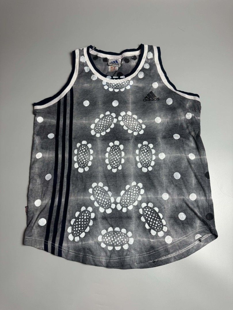 VINTAGE ADIDAS TANK TOP (Category: Tshirts & Polo Shirts ) located in San Pedro. Submitted by jv_aman_ (Listing ID 1466413729, Image 1). Description: .