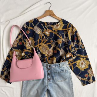 (Category: ) located in . Submitted by youlovethriftshop (Listing ID 1466426324, Image 1). Description: .