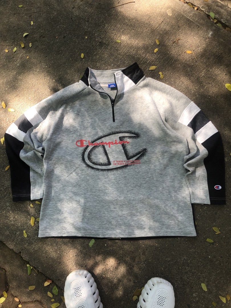 Vintage Champion Quarter Zip (Category: Coats, Jackets and Outerwear) located in Maria Aurora. Submitted by kylerikathriftshop101010 (Listing ID 1466510796, Image 1). Description: 25 w 26.5 .