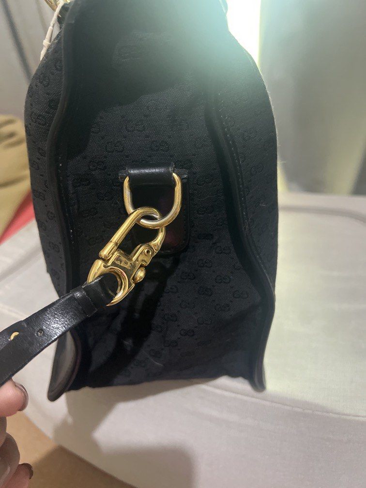 Vintage Gucci 2way Tote (Category: Luxury Bags & Wallets) located in Makati City. Submitted by carullee (Listing ID 1466361797, Image 2). Description: Authentic Gucci 2 way tote With cert of authenticity With detachable strap Minimal sign of use consistent with its age Shipping co buyer.