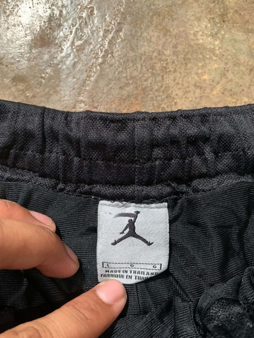 Vintage Jordan (Category: Shorts) located in Manila. Submitted by clutchthrift (Listing ID 1466479278, Image 3). Description: Vintage Jordan Size L on tag Price 650.