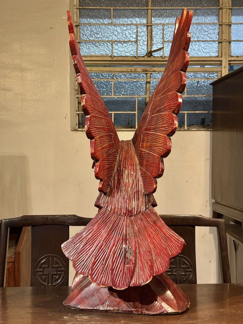 Vintage Large Eagle Wood Sculpture Display (Category: Vintage Collectibles) located in Manila. Submitted by sinaunang_gamit (Listing ID 1466381464, Image 3). Description: Vintage Large Eagle Wood Sculpture Display Height: 31.5 inches Made of wood Loc: 6th ave caloocan ₱4500.