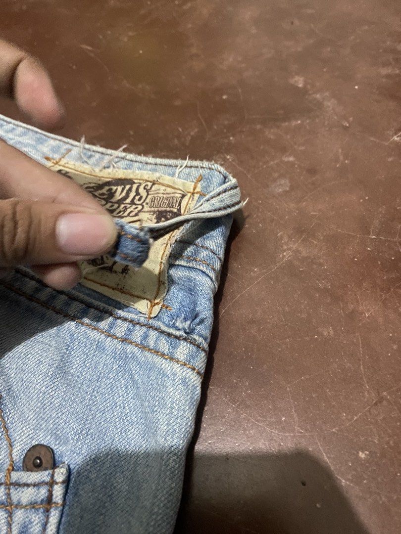 Vintage Levi’s Copper Regular Straight (Category: Jeans) located in Malita. Submitted by ronnyboi (Listing ID 1466563509, Image 3). Description: W:33 L:41 T:12 H:8 issue on the pic Mine:400.