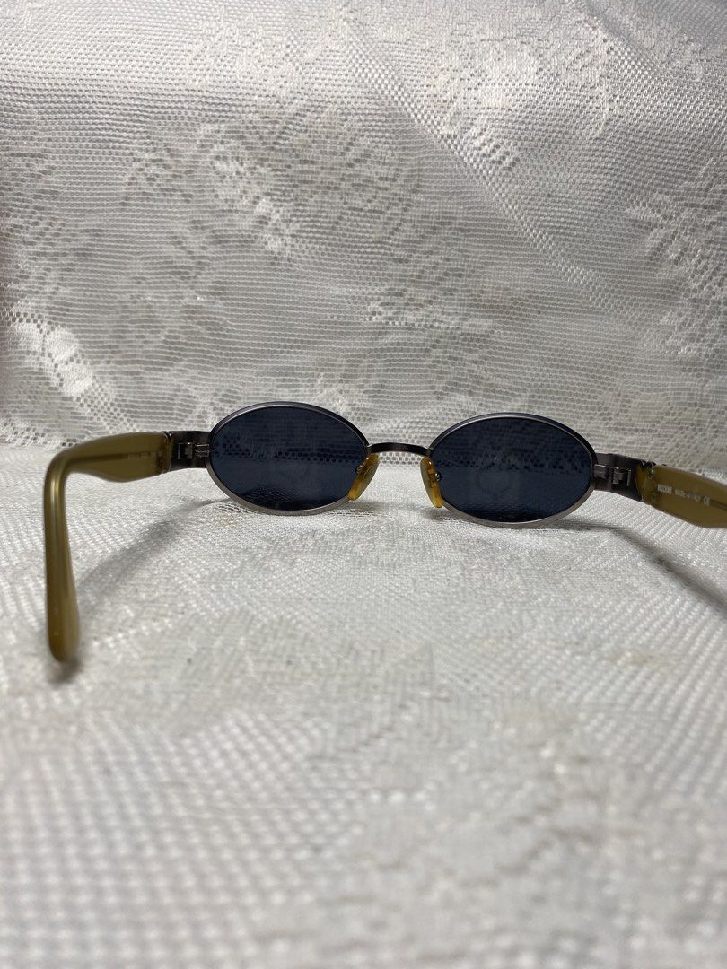 Vintage Moschino oval sunglasses (Category: Sunglasses & Eyewear) located in Angeles City. Submitted by noagrace (Listing ID 1466348656, Image 3). Description: Vintage Moschino oval sunglasses Excellent condition P1500.