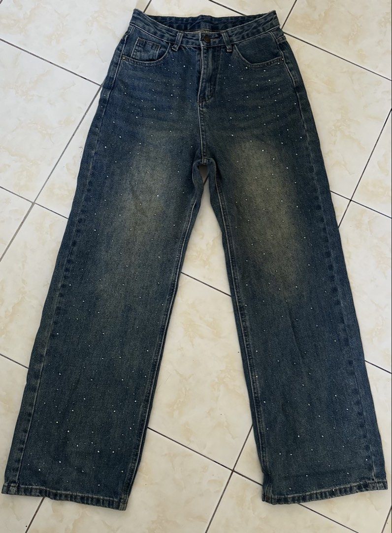 vintage washed sequins pants (Category: Jeans) located in Taguig. Submitted by andslovematcha (Listing ID 1466420360, Image 1). Description: waist line 25 length 40 good as new ! never been used Color may vary due to lighting..