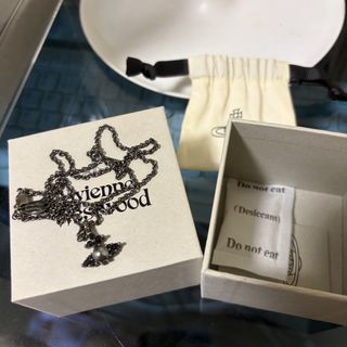 （分類：）位於 。 由 dolapx 提交（商品編號 1466385404，圖片 1）。簡介： 。