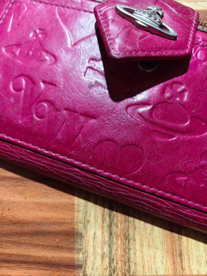 VIVIENNE WESTWOOD WALLET (Category: Luxury Bags & Wallets) located in Andop. Submitted by junjun_watanabe (Listing ID 1466495417, Image 2). Description: Auth excellent dm .