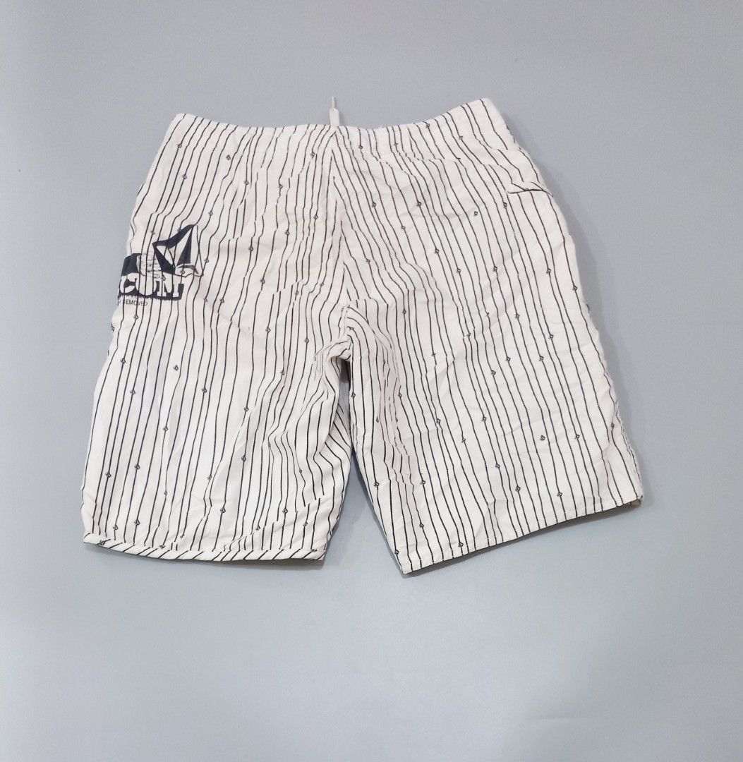 Volcom Pinstripe Board Shorts (Category: Swim Trunks & Board Shorts) located in Cebu City. Submitted by MrLiks_123 (Listing ID 1466457081, Image 3). Description: Volcom pinstriped aop men's board shorts Size 34 / length 21 Excellent condi! Cebu location Dm📍.