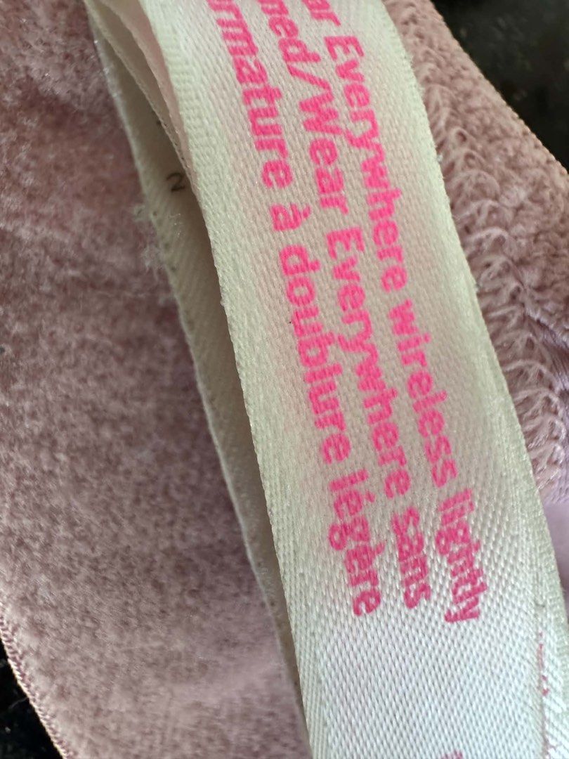 vs pink nonwire 32A (Category: Undergarments & Loungewear) located in San Jose. Submitted by 99ners (Listing ID 1466558159, Image 3). Description: .