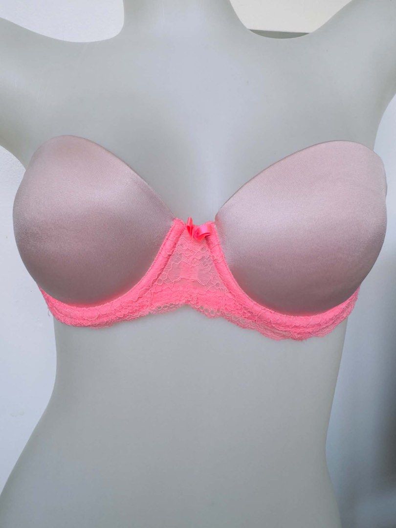 vs pink pushup lacee 36A (Category: Undergarments & Loungewear) located in San Jose. Submitted by 99ners (Listing ID 1466557890, Image 1). Description: .