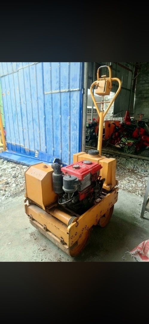 Walkbehind, doubledrum, 600kg. (Category: Industrial Equipment) located in Caloocan City. Submitted by eddie_wise (Listing ID 1466385428, Image 3). Description: Japan surplus Walk behind ,double drum,600 kg(bomag brand) .