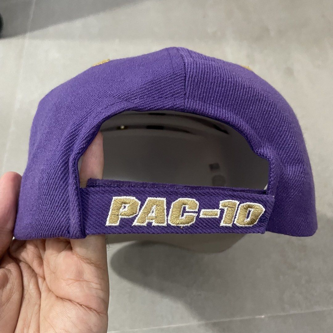 Washington Huskies PAC-10 Wool Cap (Category: Caps & Hats) located in Mabalacat. Submitted by goldengarms_ (Listing ID 1466445755, Image 3). Description: Size: One Size Condition: Excellent Color rate: 9.5/10 or better Issue: N/A Price is still negotiable for sure buyer 👍 - Payment thru GCash, Maya or Security Bank 💳 - Shipping via J&T Express 🛩️ Pm us for more details. Thank you! 📩.