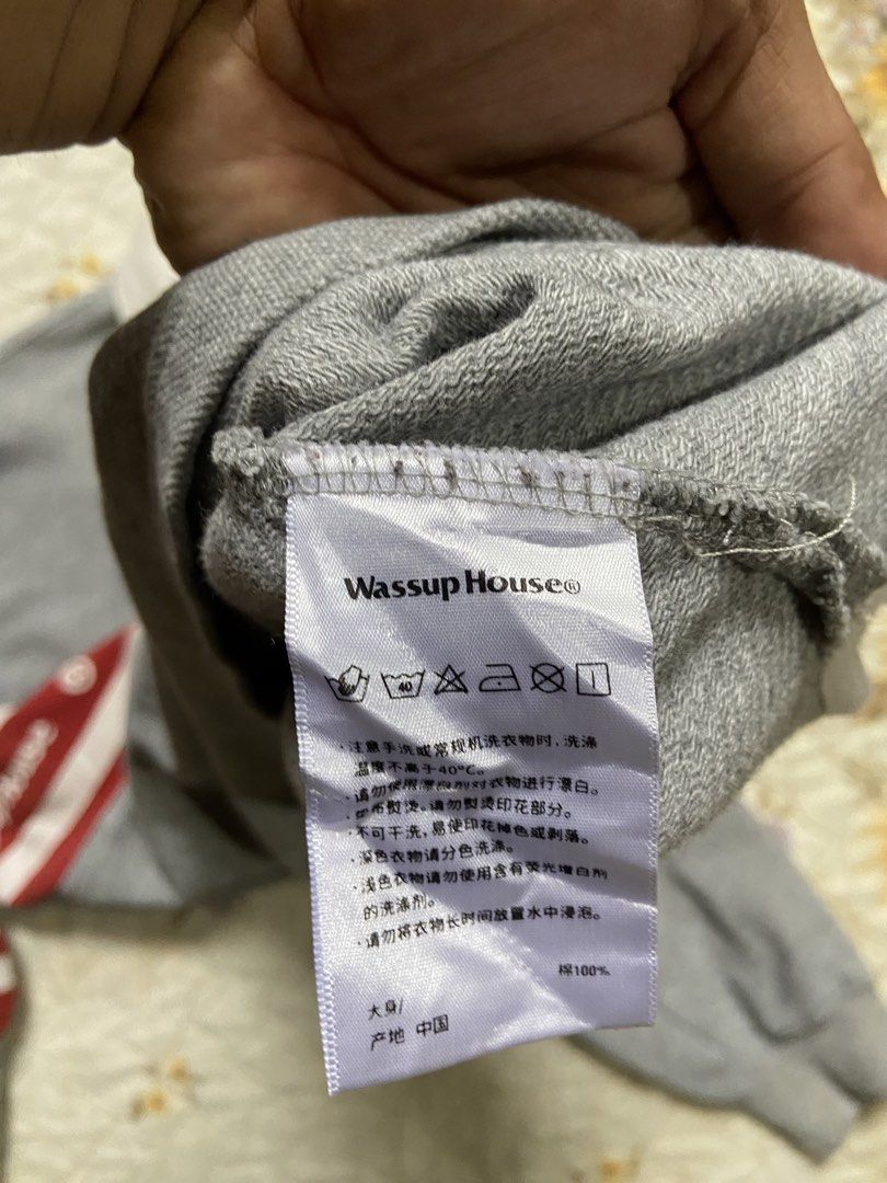 WASSUP HOUSE (Category: Coats, Jackets and Outerwear) located in Salug. Submitted by bagdoi_finds (Listing ID 1466496819, Image 3). Description: .